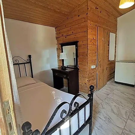מלון Pitosbungalows 3*