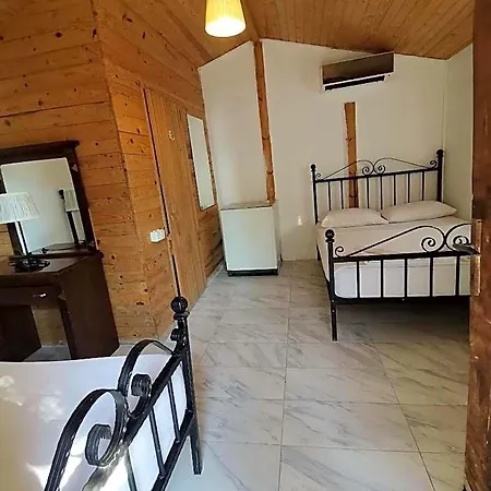 מלון Pitosbungalows