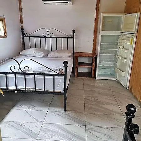 מלון Pitosbungalows 3*