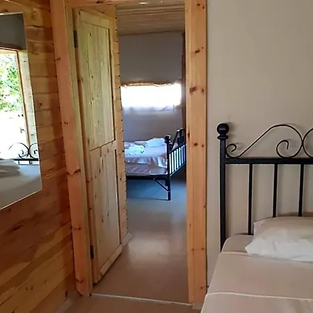 Pitosbungalows מלון