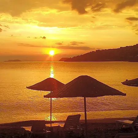 Pitosbungalows Hotel 3*